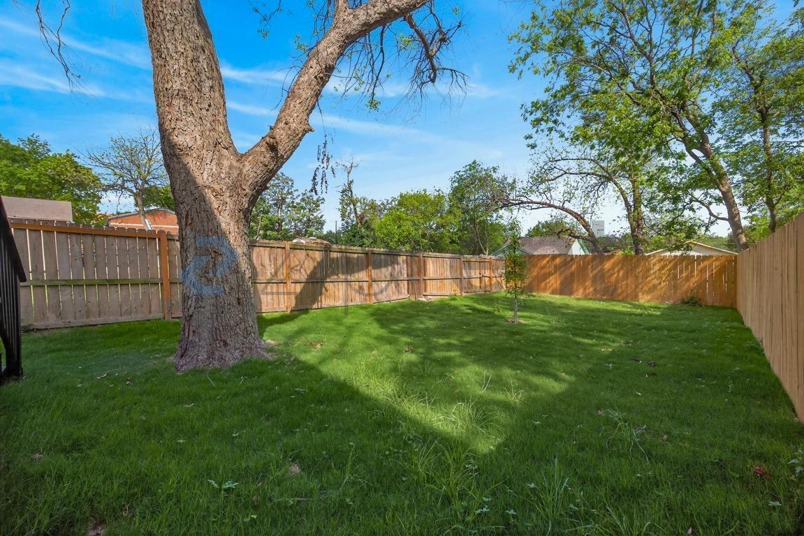 Building Photo - 113 Anderson Ave