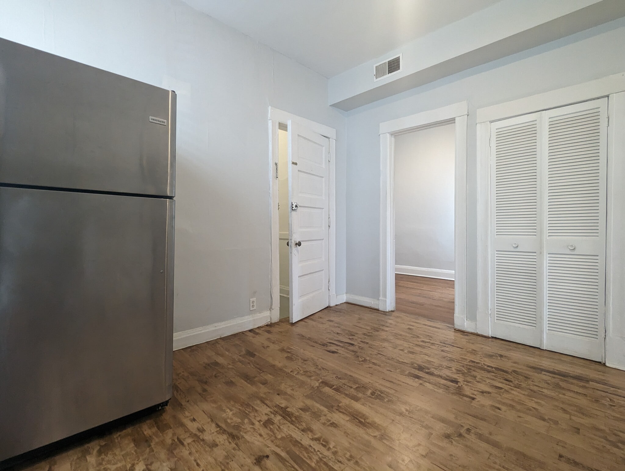 Building Photo - 3532 N Halsted St