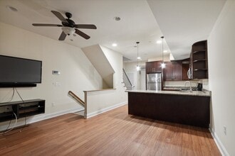 Building Photo - 1928 N Gratz St