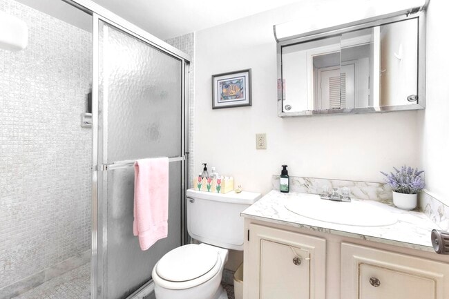 Building Photo - 4500 N Federal Hwy