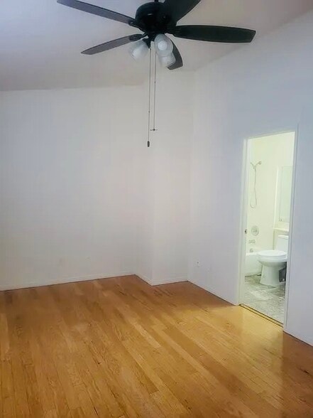 Primary room with bathroom - 4115 Poplar St