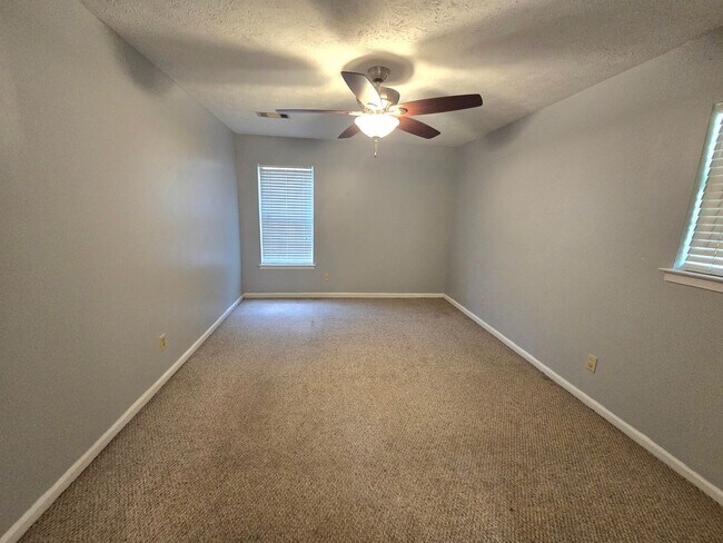 Building Photo - Charming & Fully Updated 4-BR Home in Montgomery – Section 8 Approved!