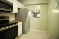 Building Photo - 4640 Lucerne Lakes Blvd W
