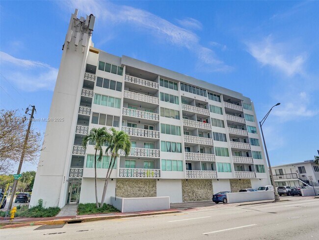 Building Photo - 8233 Harding Ave