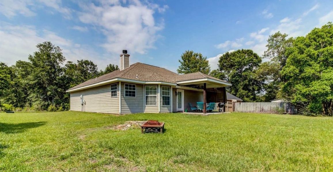 Building Photo - 15355 Northwood Hills Dr