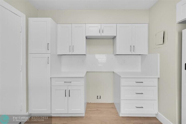 Building Photo - 9150 NW 38th Dr