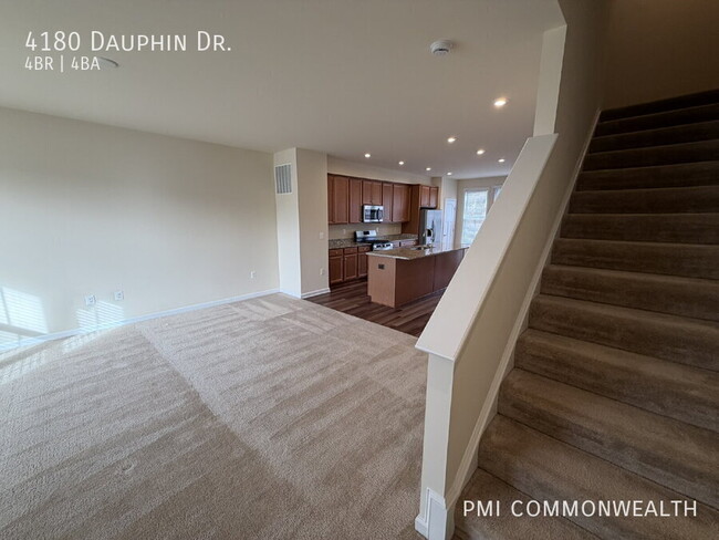 Building Photo - 4180 Dauphin Dr