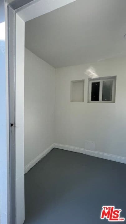 Building Photo - 1043 3rd Ave