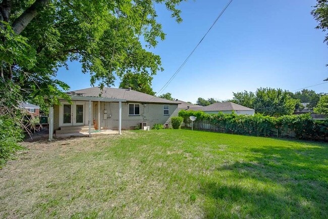 Building Photo - 2804 NW 46th St