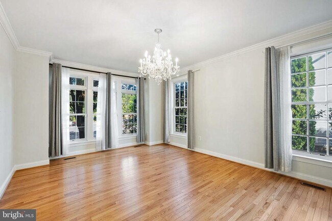 Building Photo - 2393 Watters Glen Ct