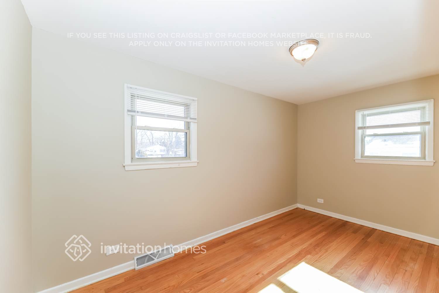 Building Photo - 445 N Douglas Ave