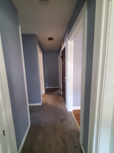 Building Photo - 12 S Willis Ave