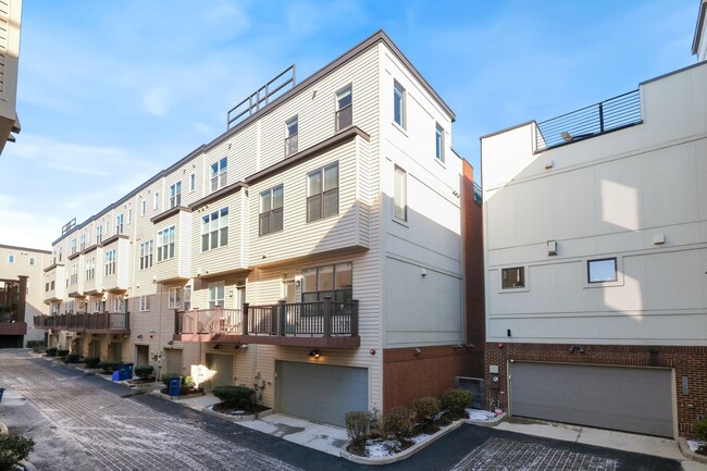 Building Photo - 16560 Crabbs Branch Way