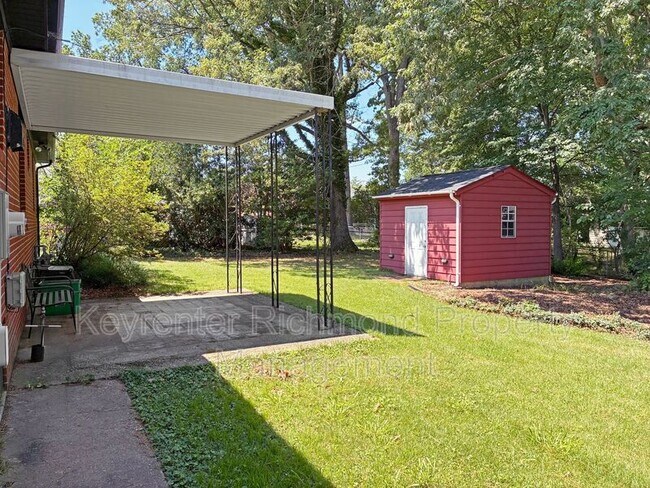 Building Photo - 2802 Dancer Rd