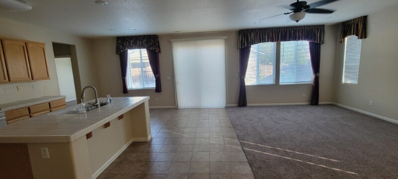 Building Photo - 1322 Paseo Belleza