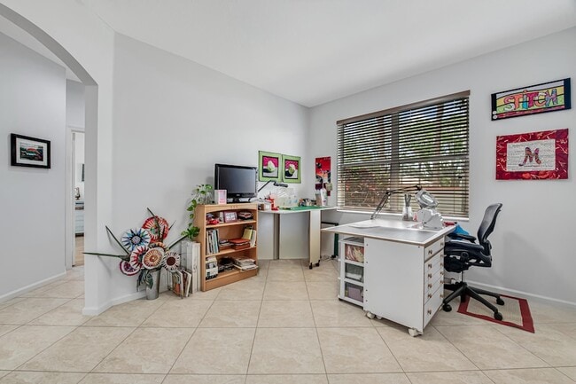 Building Photo - 9543 Crescent View Dr N