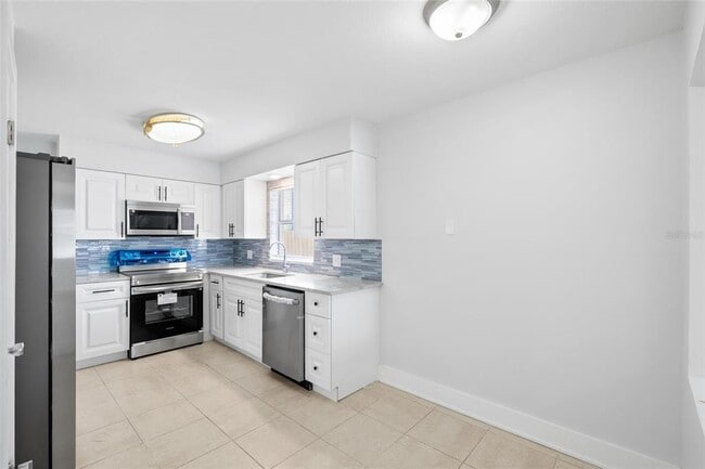 Building Photo - 7414 S Sherrill St