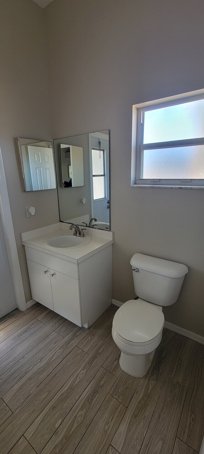 Building Photo - 2519 Tansboro Dr