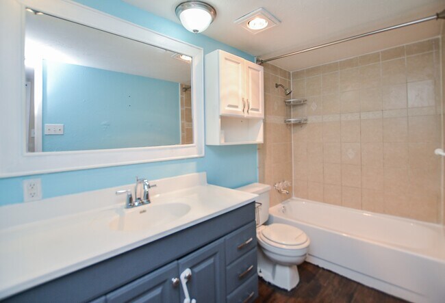 Building Photo - 17323 Glenpatti Dr