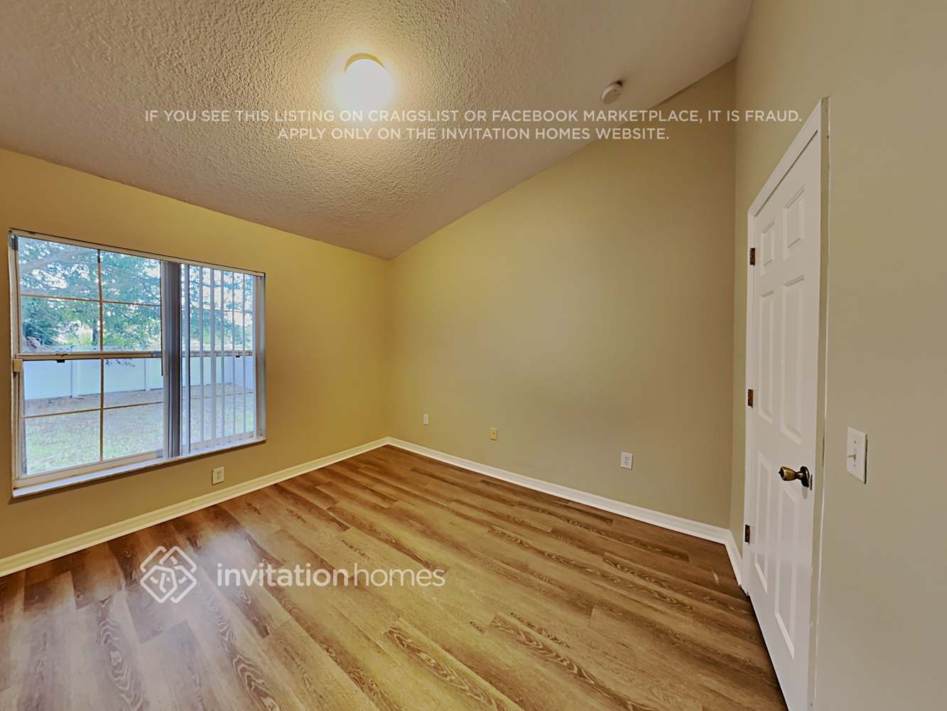 Building Photo - 2486 W Moonlight Ln