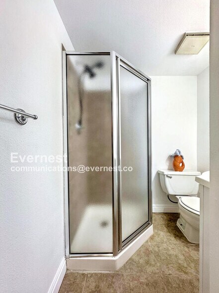 Building Photo - 1150 Inca St