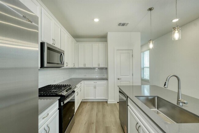 Building Photo - 436 Bristlecone Bend