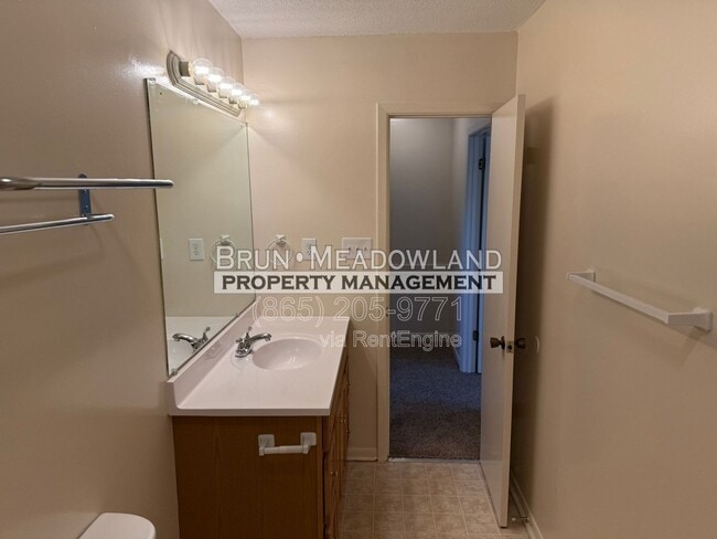 Building Photo - 3607 Lark Cir