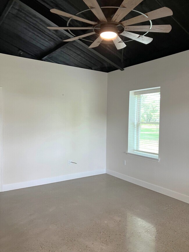 Building Photo - 2955 Cushen St