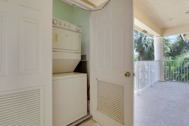 Building Photo - 8933 Sandshot Ct