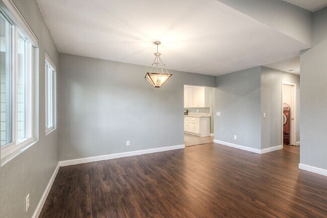 Building Photo - Tamarack Coastal Retreat! 1/2 Duplex with ...