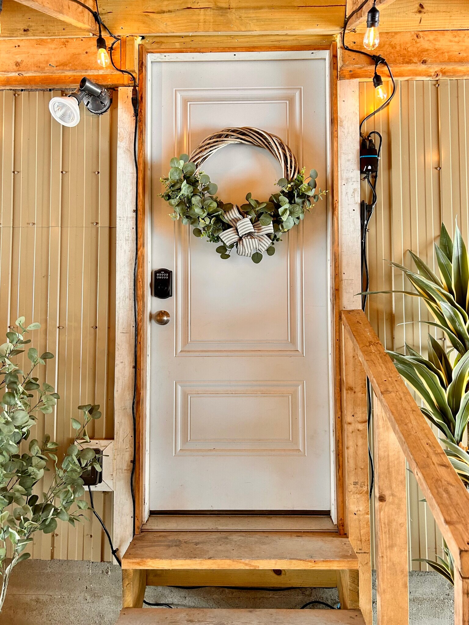 Building Photo - 288 River Rd