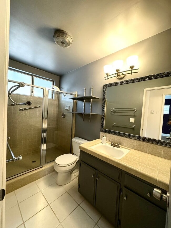 Building Photo - COMING SOON 3 bedroom 1.5 bathroom with amazing views of Morongo Valley