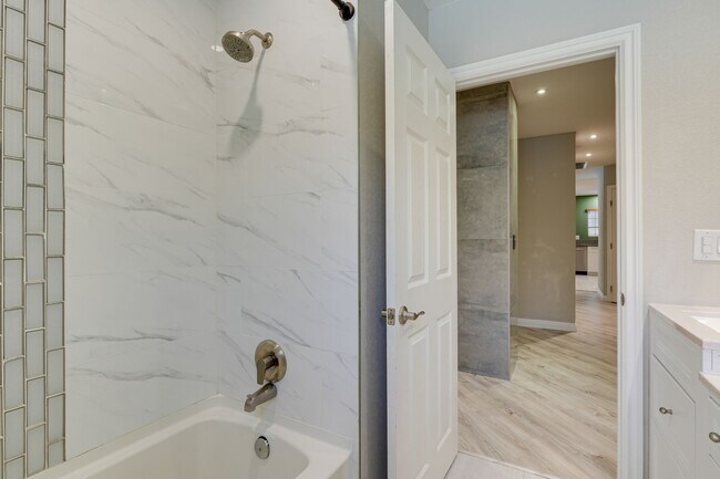 Building Photo - Charming 3-Bedroom Home in Historic John S...