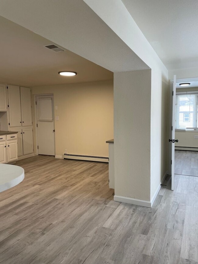 Building Photo - STUDENTS WELCOME! Spacious 3-Bedroom / 1-Bath Duplex w/ Fenced Backyard