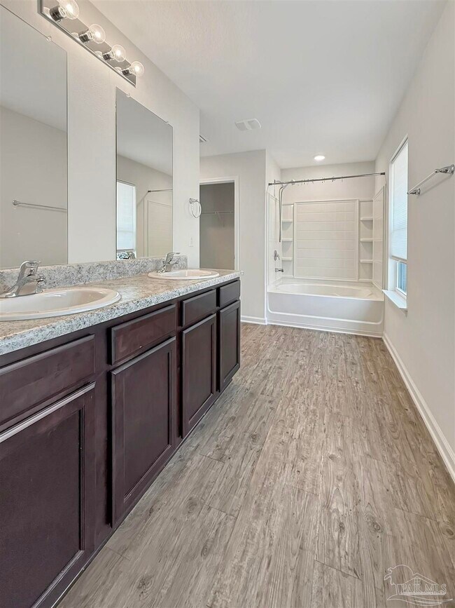 Building Photo - 5777 Blackhorse Cir