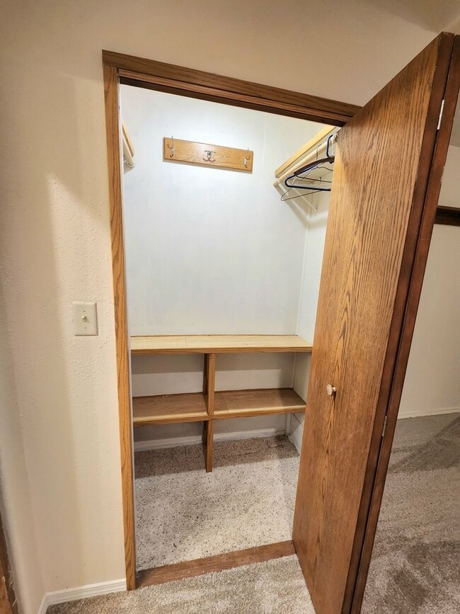 Building Photo - 2 Bedroom/2 Bath House