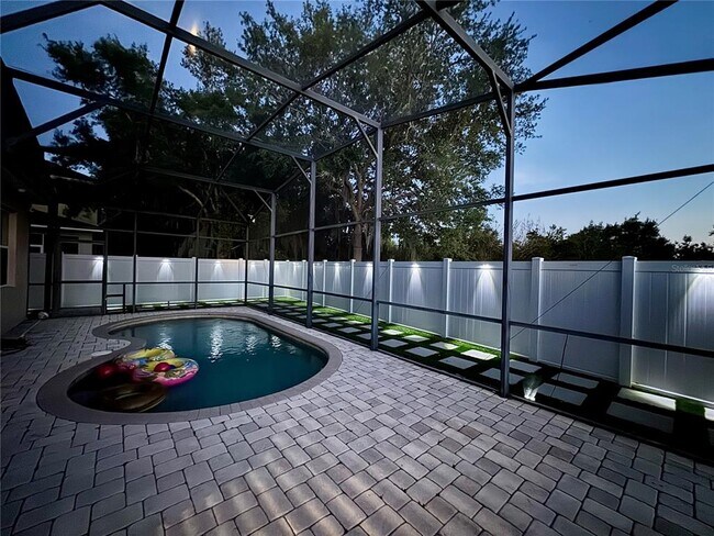Building Photo - 6811 Helmsley Cir