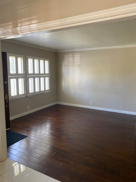 Building Photo - 11074 Califa St