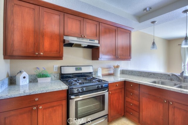 Building Photo - 555 S Azusa Ave