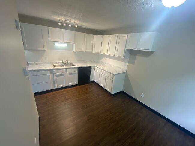 Building Photo - 2769 Wedge St