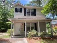 Building Photo - 3 Bedroom 2 Bath House on Hillsdale Drive