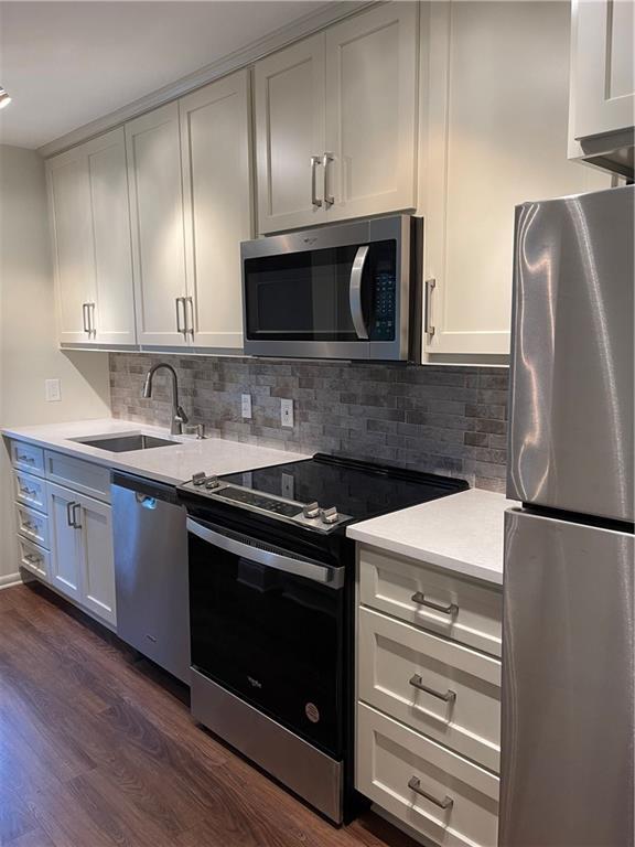 Building Photo - 800 Mallery St