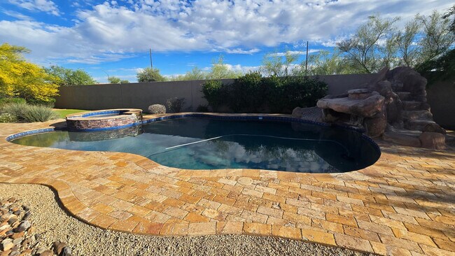 Building Photo - 4485 E Quail Brush Rd