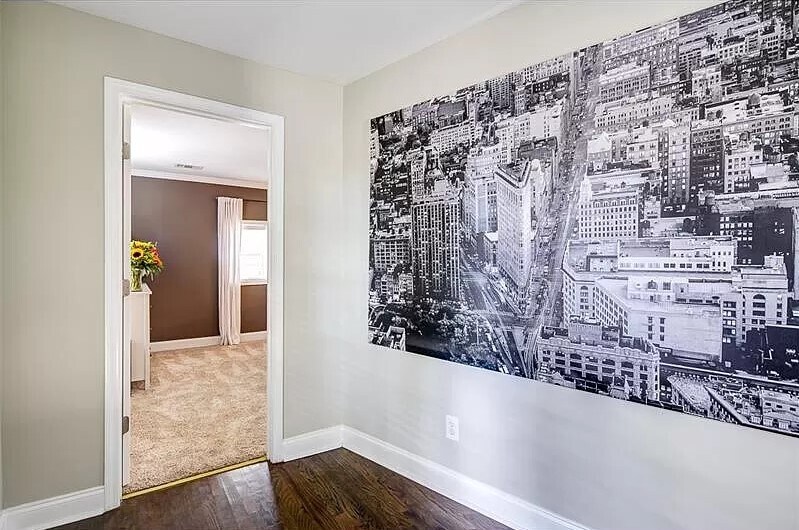 Building Photo - 152 Howell St NE