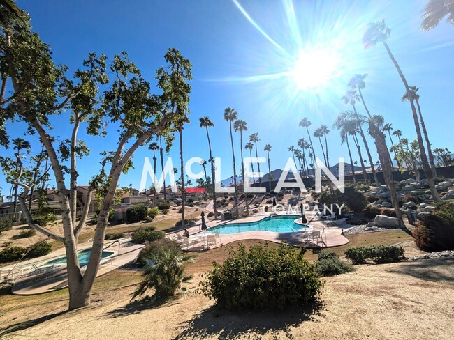 Building Photo - Palm Royale - 2 Bedroom Condo In La Quinta...