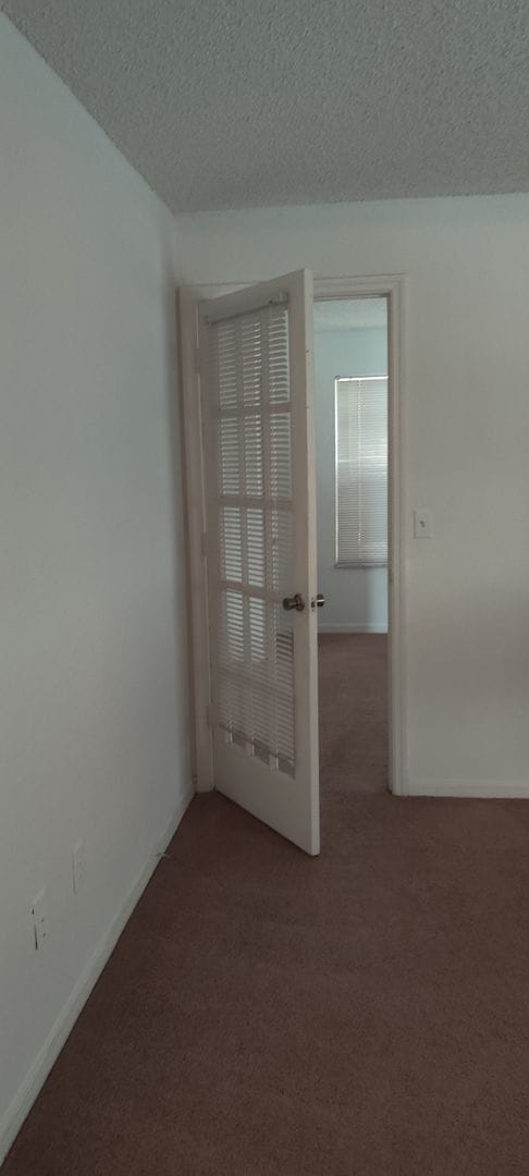 Building Photo - Venetian place two bedroom Condo