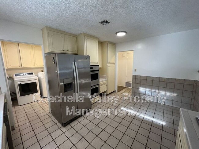 Building Photo - 1545 Inca Cir