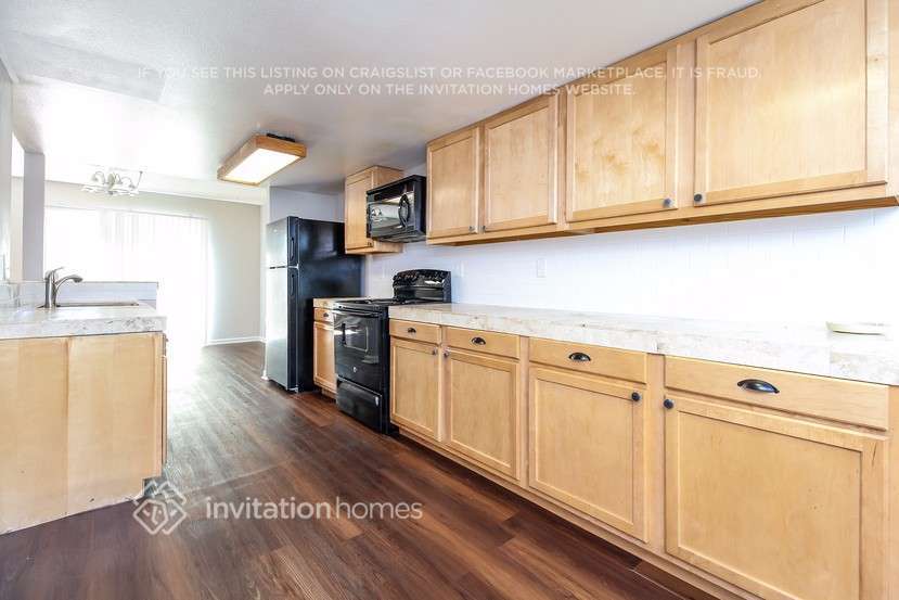 Building Photo - 11701 E Cornell Cir