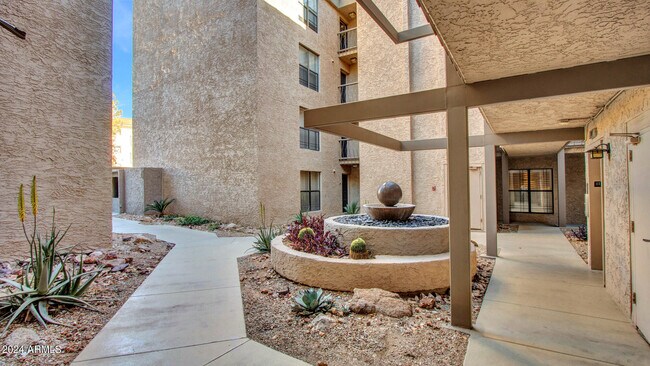 Building Photo - 5122 N 31st Way