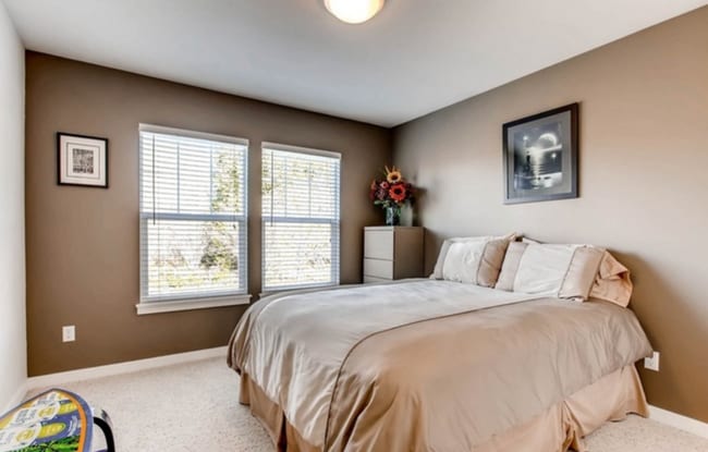 Building Photo - Beautiful 5 Bed 2.5 Bath Renton Home!